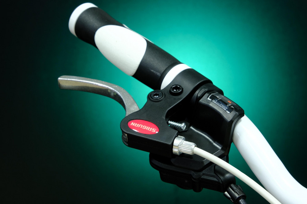 Lorak Shark 24 White Серебро/Мятный